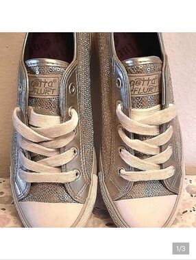 NWT "GOTTA FLURT" gym shoe SZ 6 M